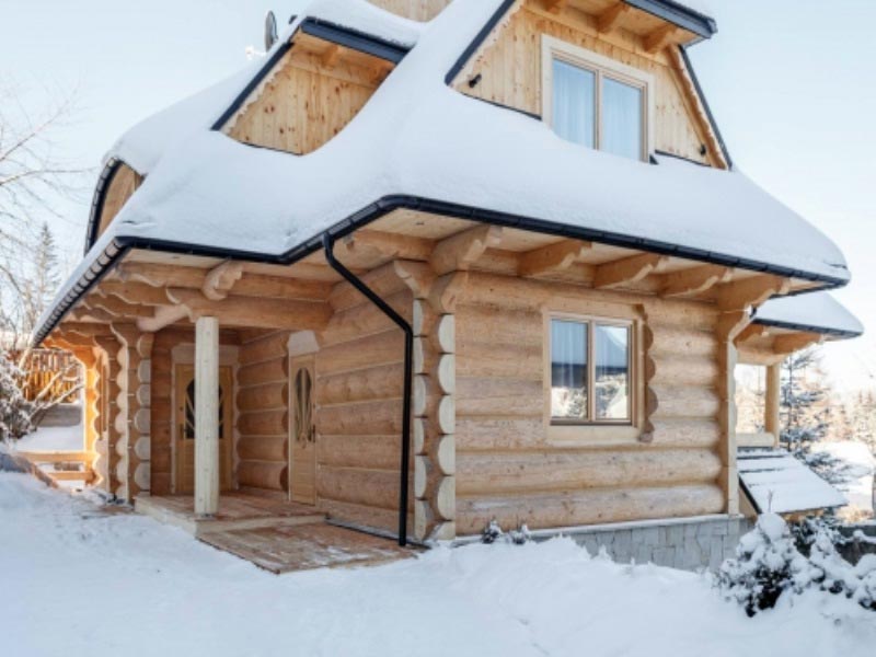 Деревянные одноэтажные дома: особенности строительства и преимущества.