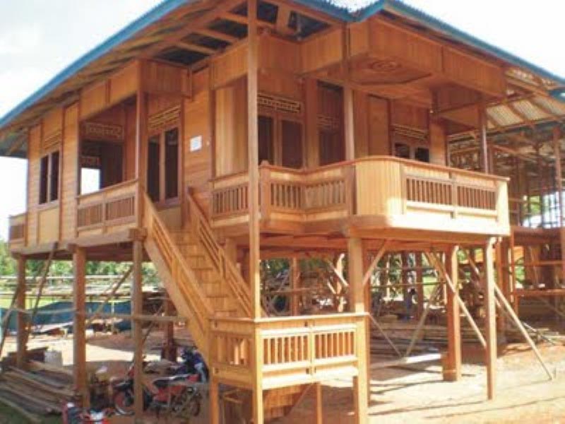Строительство деревянных домов и бань под ключ.